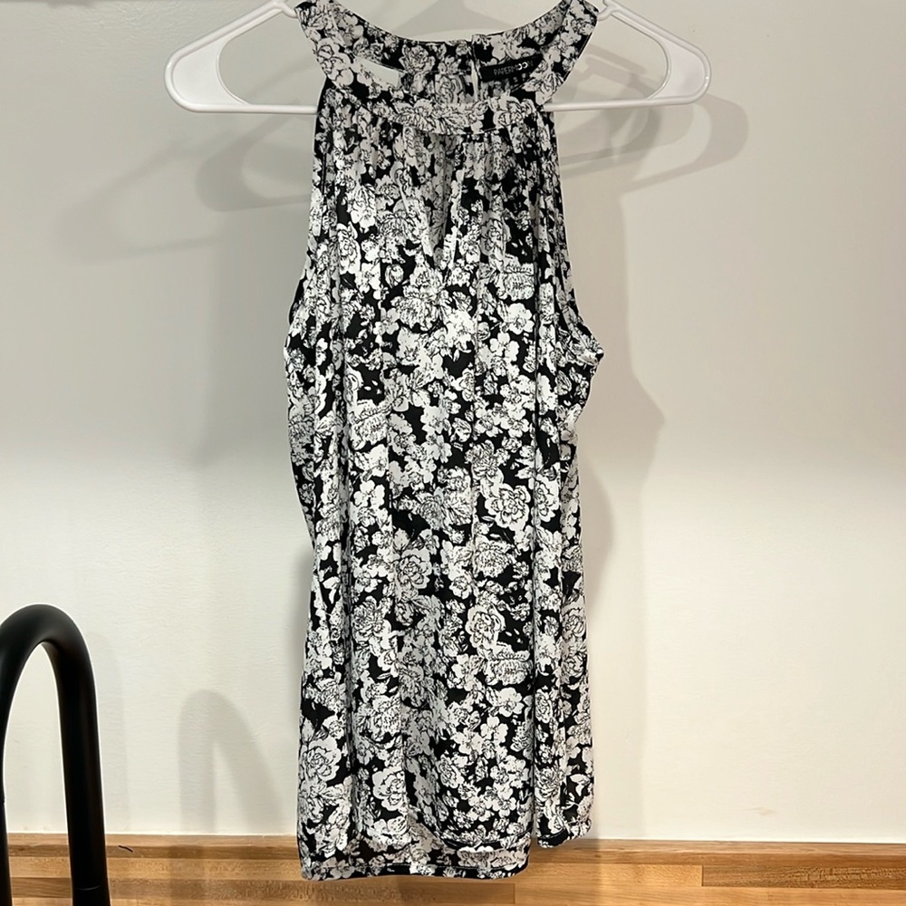 Size Small Papermoon sleeveless blouse